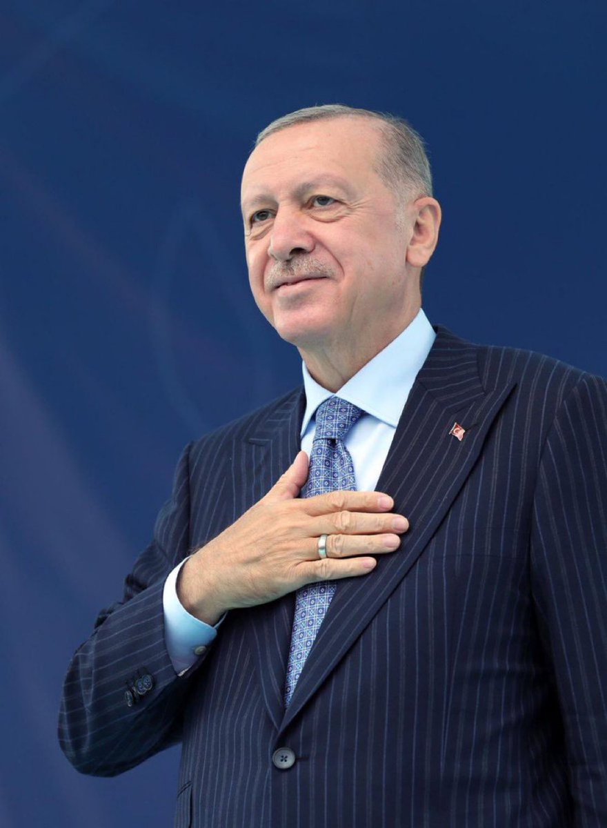 Cumhurbaşkanı adayımız 
Sn.Recep Tayyip Erdoğan’dır