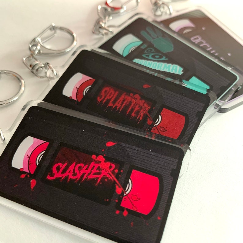 purrwitch's tweet photo. @horrorvisuals Ahh thank you for this! Time for me to peek through this thread for the next few hours 💕💕💕

I'm Purr! I run Purrwitch Arts and make cute stickers and enamel pins. My current goal is to draw horror characters from every series out there, including the obscure ones! https://t.co/fLE0VINCUf