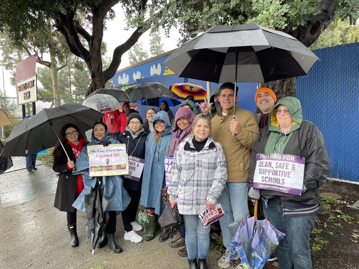cbiguy's tweet photo. Chatsworth CBI Program supporting @SEIU and @UTLAnow https://t.co/EnCOqKsfYW