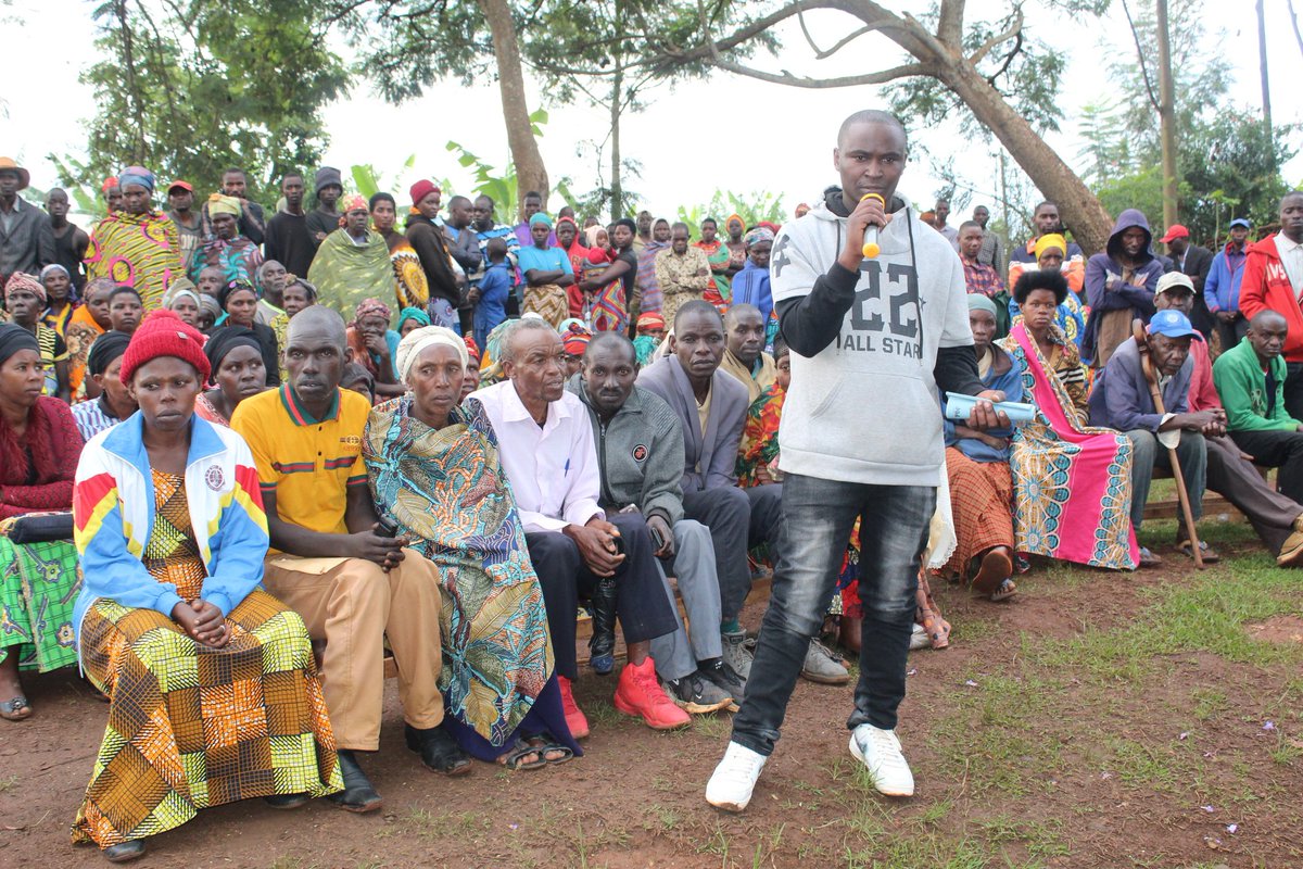 GisagaraDistr's tweet photo. Kuwa 21/03/2023:
Mu rwego rwo kwegera abaturage no kubakemurira ibibazo, mu Mirenge yose habaye inteko z'abaturage, abayobozi ku nzego zose begera abaturage baganira ku iterambere n'imibereho myiza, banabakemurira ibibazo.
@RwandaLocalGov @RwandaSouth @RwandaOmbudsman https://t.co/Mf08G9M4vj