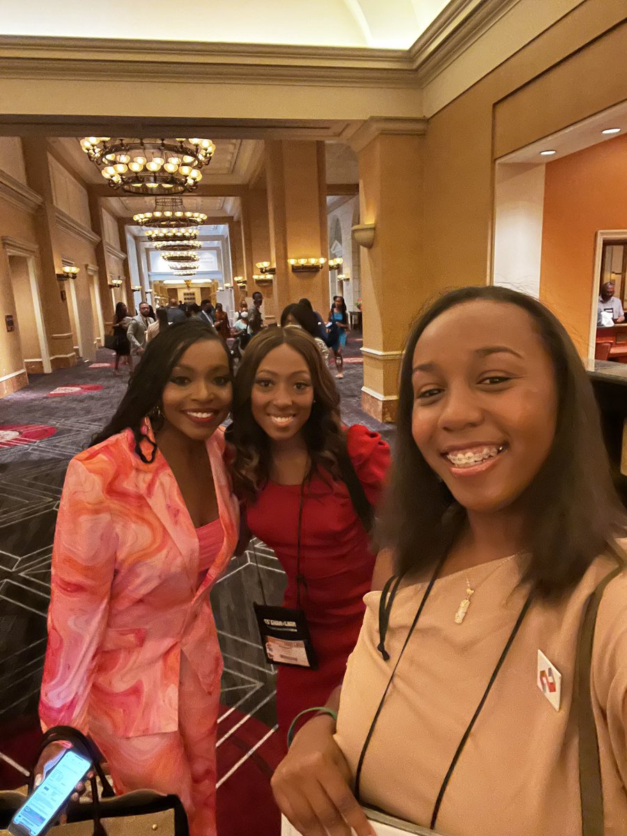 Lily Cross🫧 tweet media