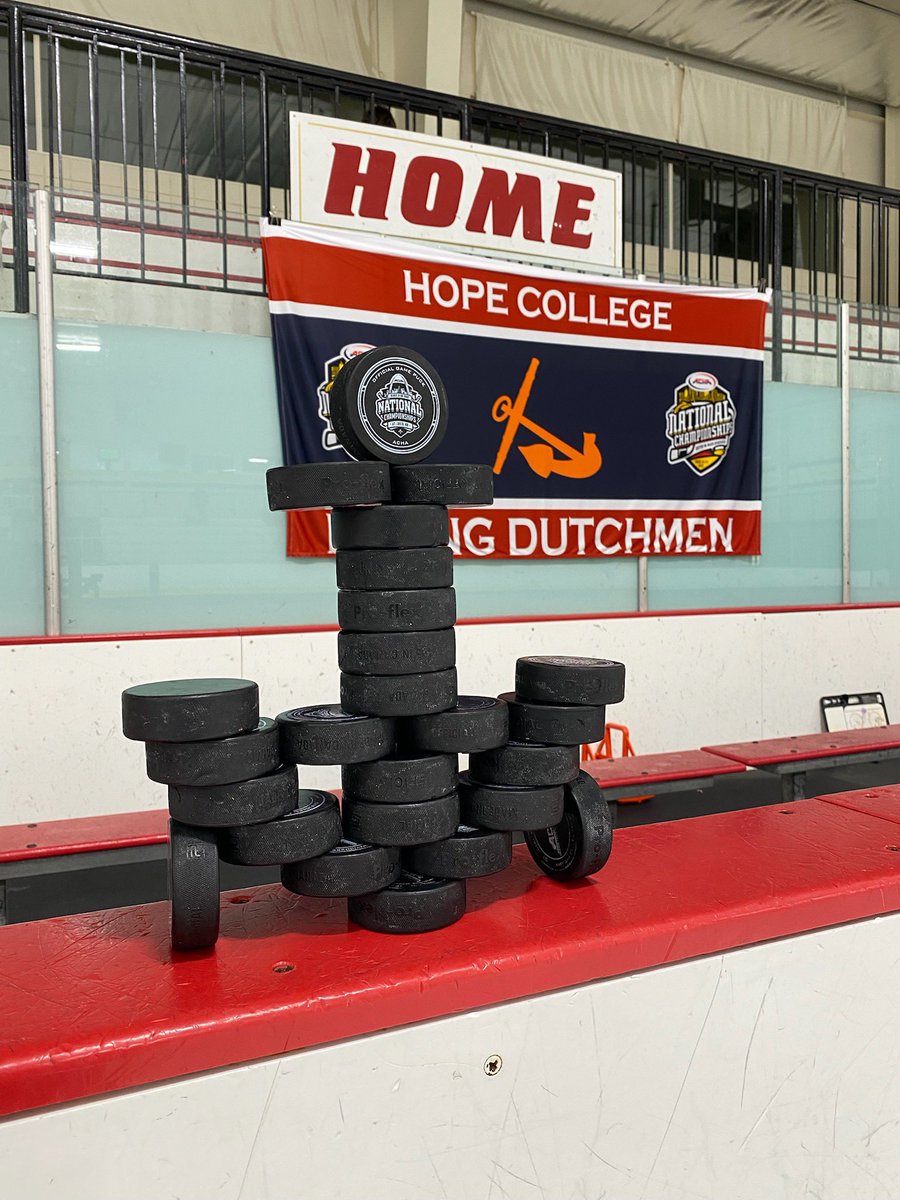 Hockey House tweet media