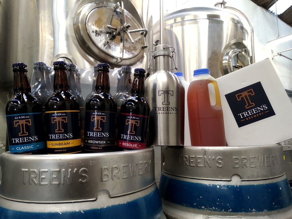 treensbrewery's tweet photo. We've got #Krowsek and #Sunbeam on draught for this Friday. Join us at the brewery between 12 and 7 where you can collect your takeaway. Don't forget we've also got bottles of Classic, Sunbeam and Resolve as well as our lager #Hirra. https://t.co/CXsvRyypvK https://t.co/EskSDIIlx6