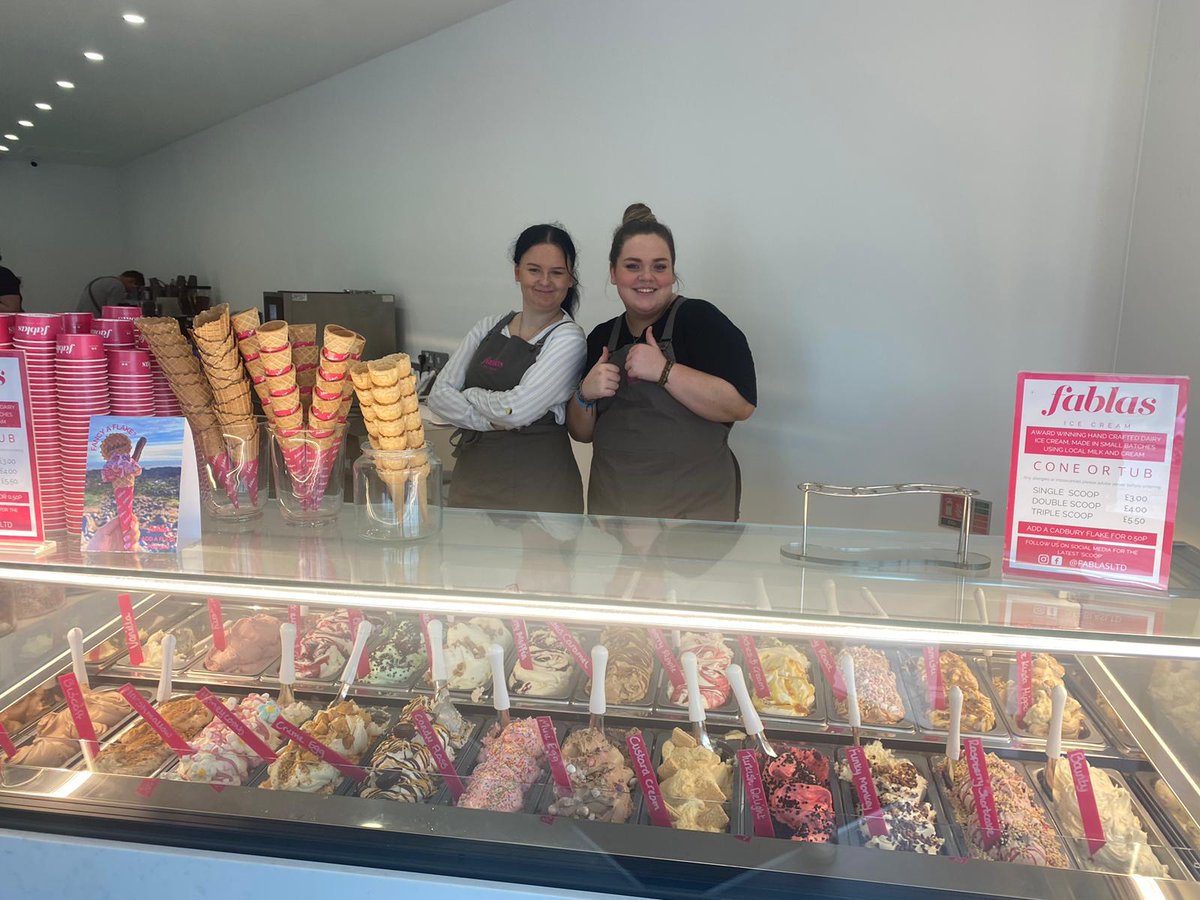 VZTASmartTowns's tweet photo. We’re in Caerphilly visiting local businesses and inviting them to the upcoming town meeting!
Whilst in the town centre, we visited the incredible Fablas on their opening day and indulged in some ice cream - look at the selection of flavours they have on offer!🍦
#SmartTowns https://t.co/kL98XfEnOl