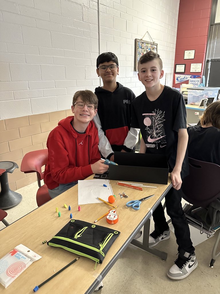 Mrs. Emerson tweet media