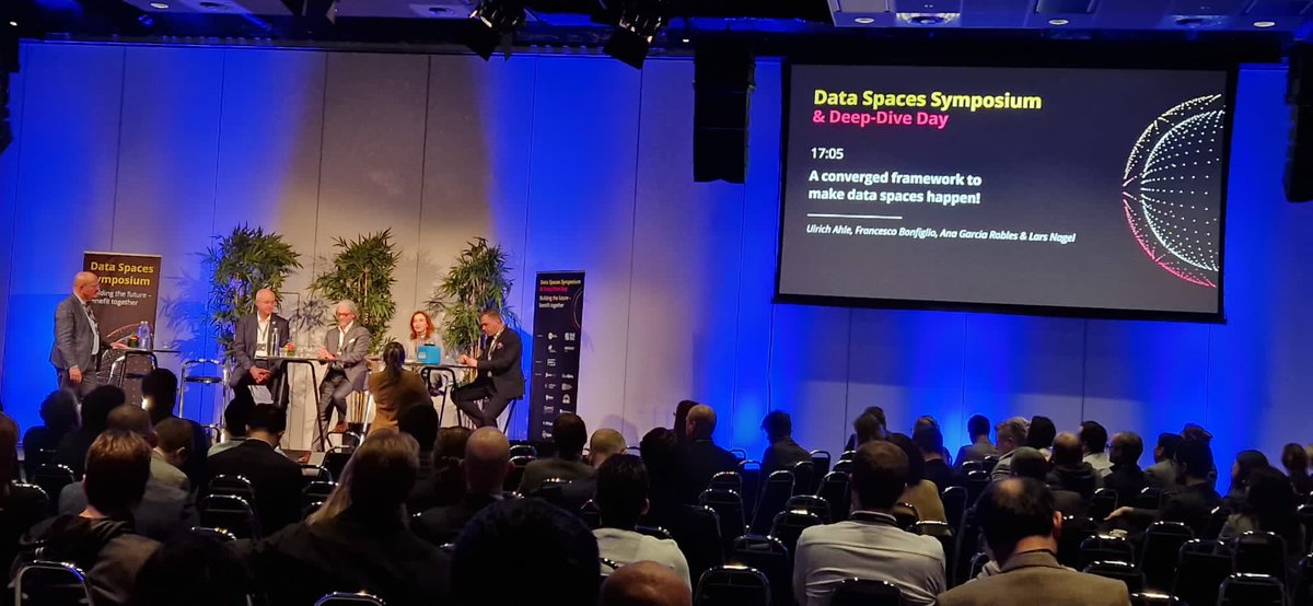 Any_Solution's tweet photo. On Stage @RoblesAG @BDVA_eu @larsmnagel @ids_association Francesco Bonfiglio @gaiax_aisbl @UlrichAhle @FIWARE during the #DataSpace Symposium in The Hague collaboration as key element to develop sound data spaces #DSBA https://t.co/f3cQUvx7hC