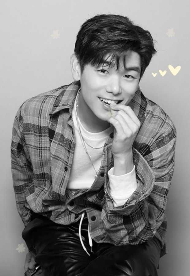 PrinceNamBrazil's tweet photo. [👋] admin vagando pelo Pinterest e encontrou essa coisa linda aqui para alegrar a semana de vocês 

#KPOP #EricNam #에릭남 #NamNation #PrinceNam #ActorEricNam #EricNamTABA #thereandbackagain https://t.co/0XO8xnA9uA