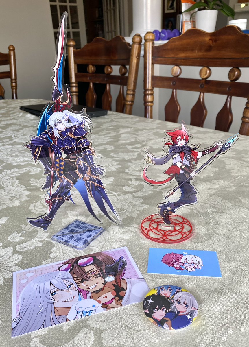 Thank you @natus_vincer for these lovely standees/art!! It was so nice to meet you and your adorable WoL!!🥰✨ I cryyyyy