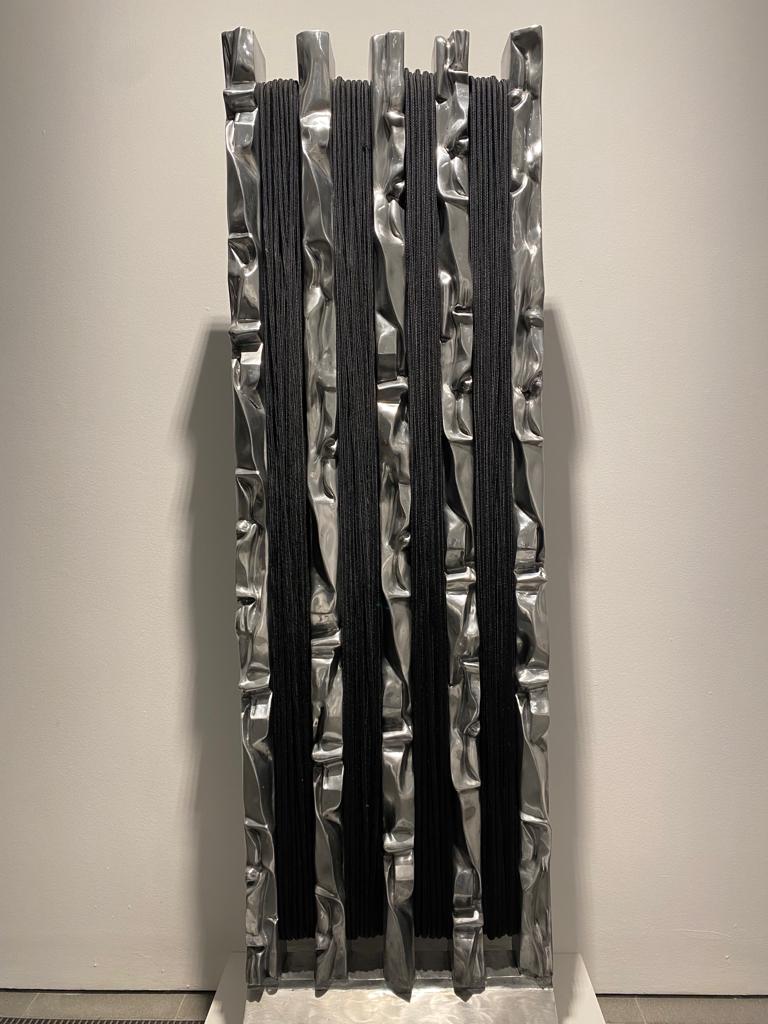 La soie plus forte que l'aluminium ? Une sublime exposition consacrée à #BarbaraChase-Riboud par <a href="/SerpentineUK/">Serpentine</a> 🤓