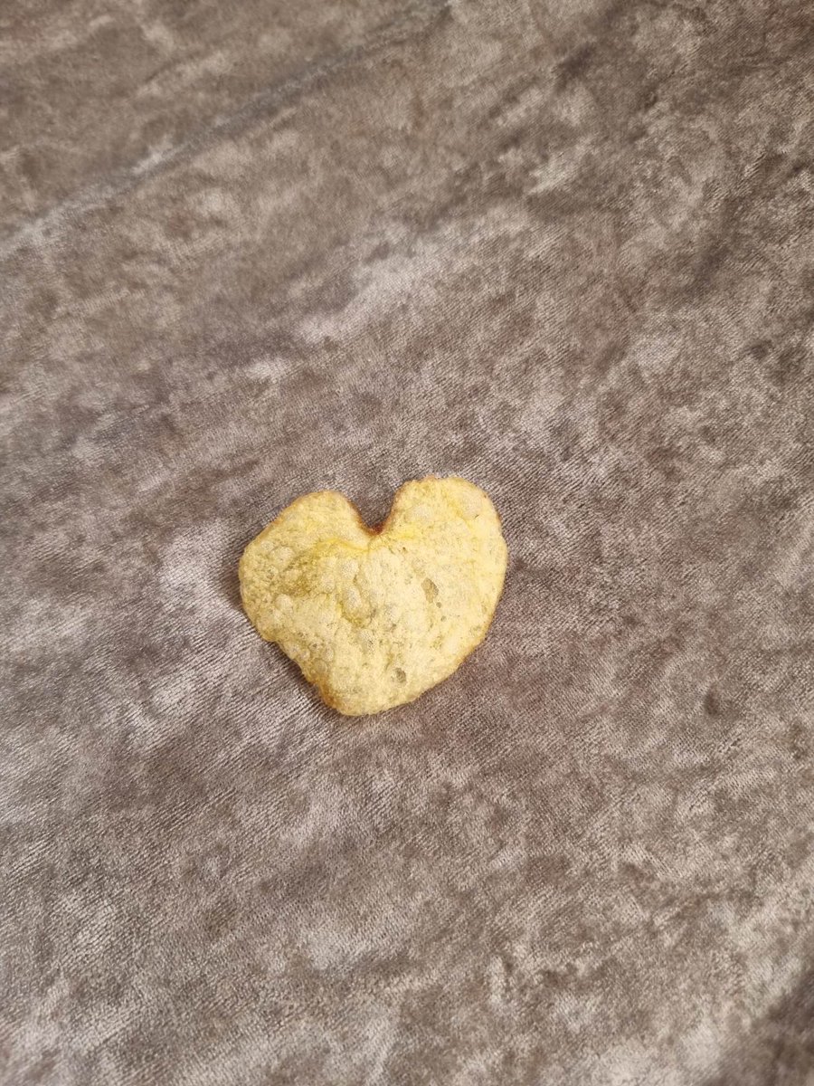 jayasche87's tweet image. #lovefromwalkers  @walkers_crisps 
Did we win ???