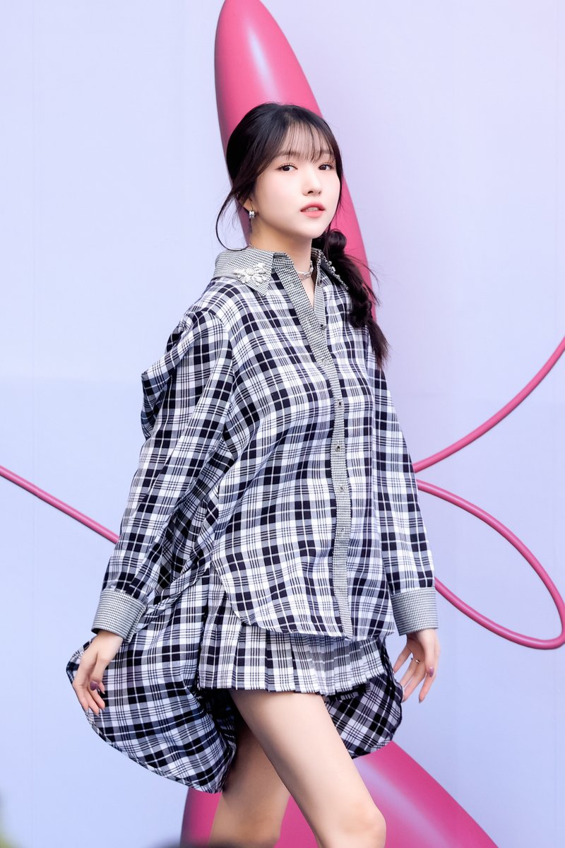 Law_Sowon's tweet photo. 230319 서울패션위크

#여자친구 #GFRIEND 
#소원 #sowon https://t.co/39SmjcWbGM