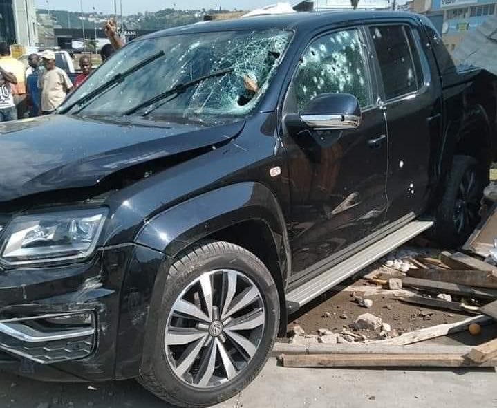 Man’s NOT Barry Roux on Twitter "Two people were killed & a teenager