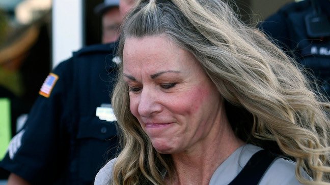 NateNewsNow's tweet photo. BREAKING: Judge Steven Boyce has granted a motion by Lori Daybell’s attorneys to take the death penalty off the table. A hearing just wrapped up and my colleague Rett Nelson, who was in the courtroom, is preparing a full report. @EastIDNews https://t.co/imu0QgNO0H