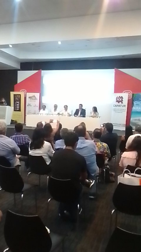 LaSocialPeru's tweet photo. Nos encontramos en la Conferencia de Prensa de la V Vendimia de Paracas organizada junto a @Promperu https://t.co/aHR6XXRrXw