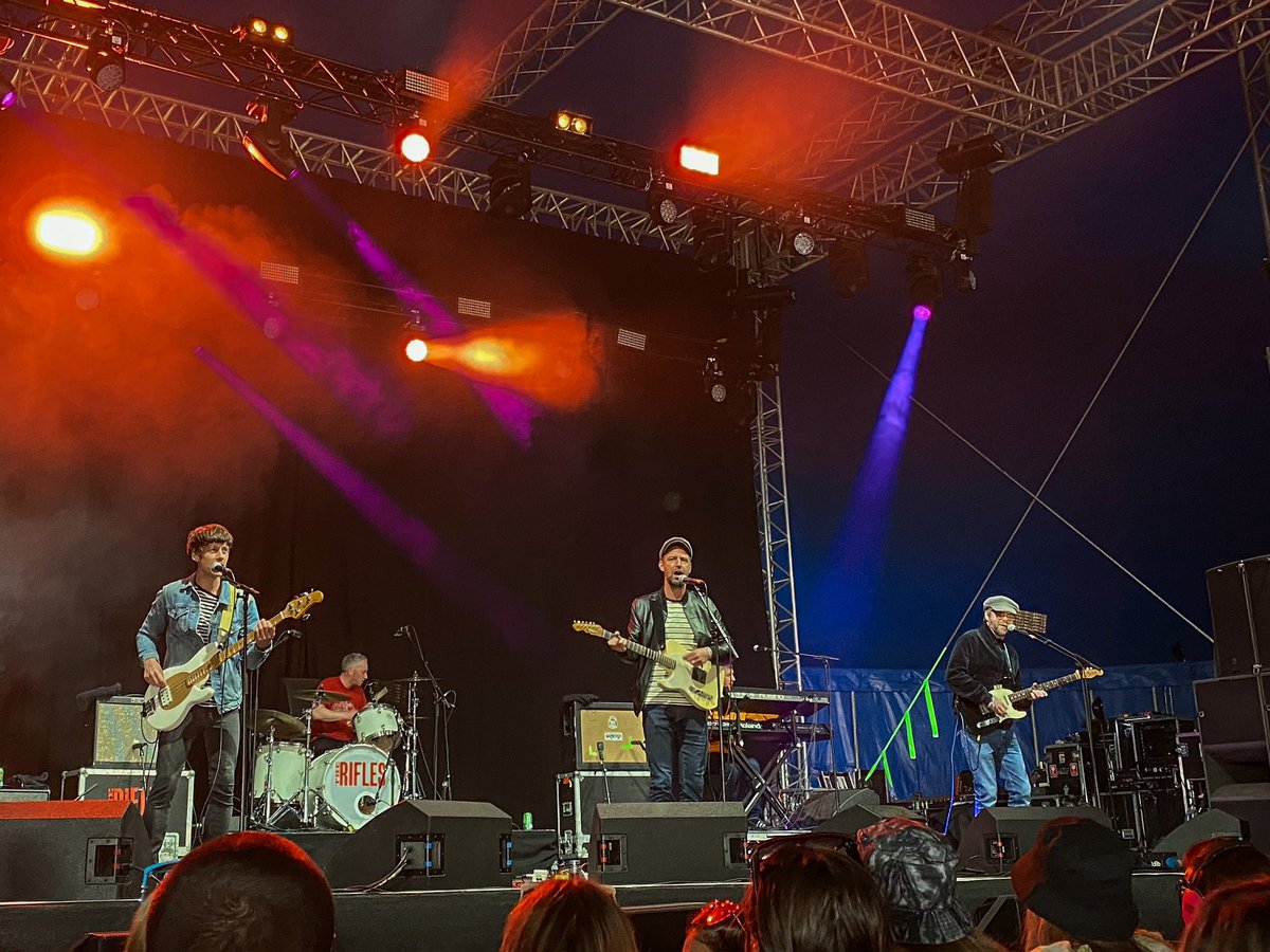 EvaGrace1997's tweet photo. @theriflesband Neighbourhood Weekender 2022 πΈ |@theriflesband #theriflescomp https://t.co/L38eAUFiey
