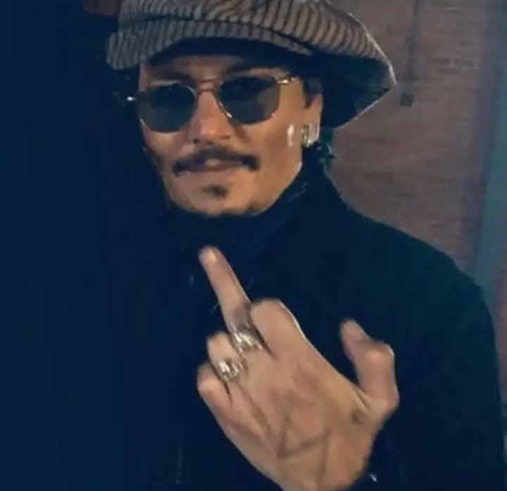 pauldepp07's tweet photo. Today I woke up with no patience for annoying people, who come to defend #amberturd in my mentions.
#JohnnyDeppKeepWinning
#johnnydeppwon
#JohnnyDeppRises
#IstandwithJohnnyDepp
#johnnydeppisasurvivor
#amberheardisanabuser https://t.co/NoJO67aWny