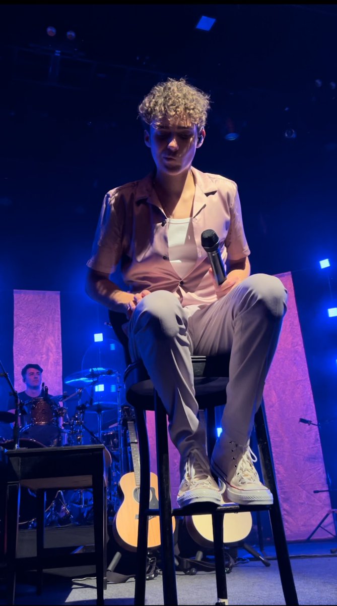 rideshome's tweet image. why does no one talk about how cute his nose is