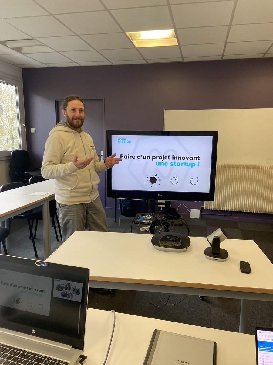 chloe_klein_76's tweet photo. Aujourd’hui, nous avons présenté @normandieincub lors d’un webinaire organisé par @Apecfr Normandie ! L’occasion de donner envie aux participants de se lancer dans la concrétisation d’un projet innovant #entreprendre #rouen #innovation #incubateur @Myckeul_A https://t.co/uhzJq4pjI9