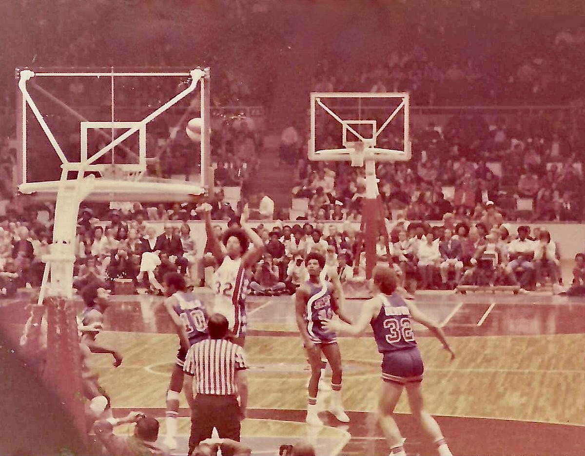 GreatFilmAndTV's tweet photo. @PeterVecsey1 Here is an awful pic I took of Dr. J (wearing number 32, not 6) taking a shot during a game at the L.I. Coliseum. #ABA #NYNets https://t.co/o0pVboNsGz