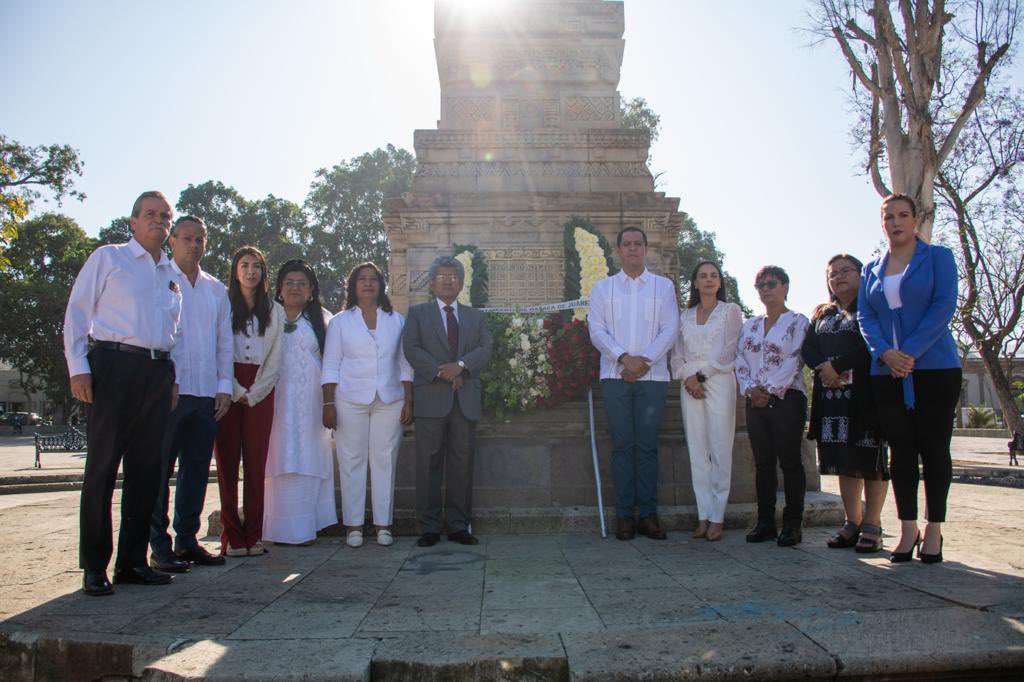 217 Aniversario del Natalicio de Benito Juárez, conmemoramos en compañía del Presidente Municipal; <a href="/FMartinezNeri/">Francisco Martínez Neri</a>, Presidenta Municipal de Benito Juárez, Cancún; <a href="/anapatyp/">Ana Patricia Peralta</a> el nacimiento de uno de los luchadores por la transformación de nuestro país. 
#217Aniversario #BenitoJuarez