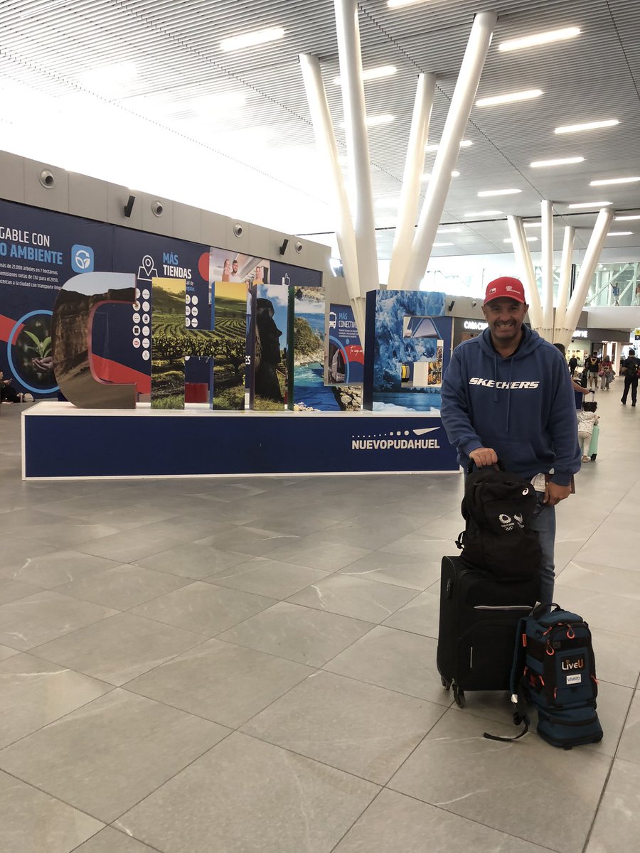 Kenotrotamundos's tweet photo. #slipin Llegó la comodidad y suavidad en una zapatilla La 1a manos libres de verdad. Vamos relajados junto a los media partners de #kenotrotamundoslive by @skecherschile Con asistencia de los capos de @vivaro_video Atentas(os) a las transmisiones y concursos desde #Liverpool #❤️ https://t.co/ap7E7Kehcr