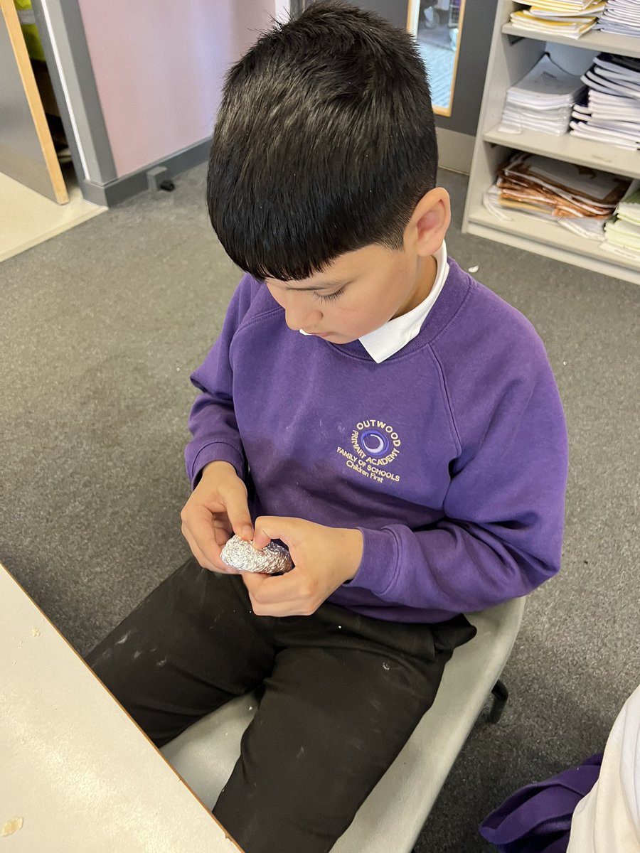 OPA_Darfield's tweet photo. Year 5 are experimenting with moulding and carving in preparation for their sugar skull final pieces this afternoon! I love the care and attention they have shown in their carving! #TeamOPAD #OPAArt https://t.co/ydbLYRZoZ1