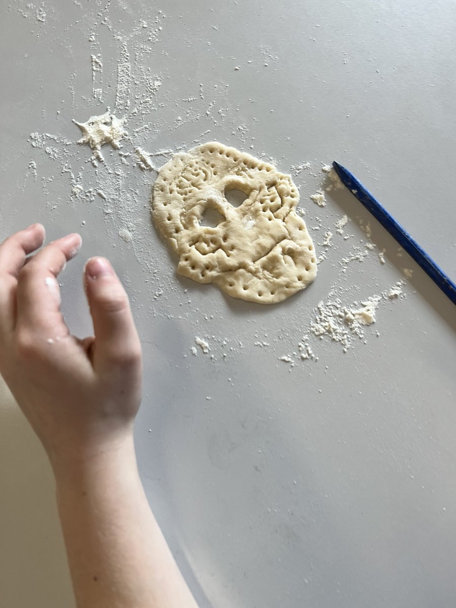 OPA_Darfield's tweet photo. Year 5 are experimenting with moulding and carving in preparation for their sugar skull final pieces this afternoon! I love the care and attention they have shown in their carving! #TeamOPAD #OPAArt https://t.co/ydbLYRZoZ1