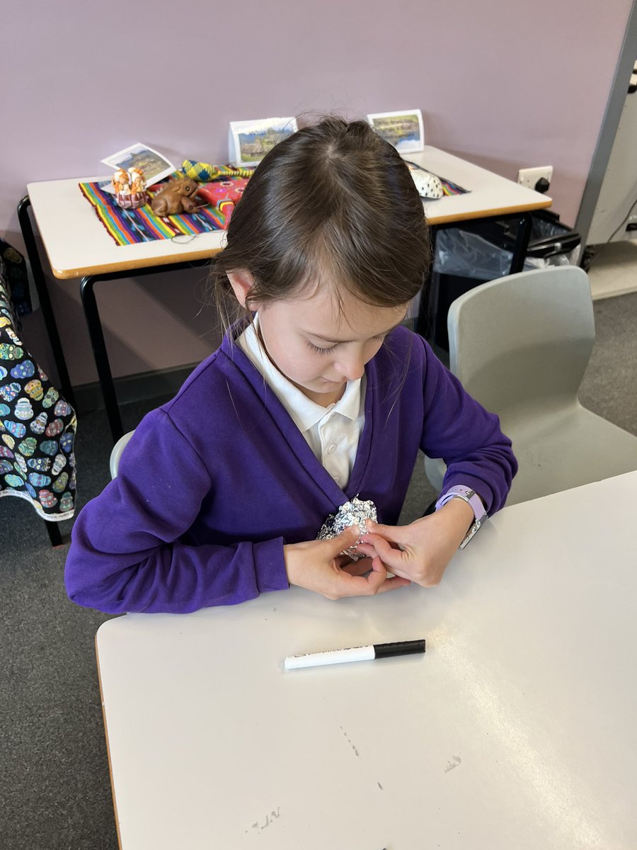OPA_Darfield's tweet photo. Year 5 are experimenting with moulding and carving in preparation for their sugar skull final pieces this afternoon! I love the care and attention they have shown in their carving! #TeamOPAD #OPAArt https://t.co/ydbLYRZoZ1