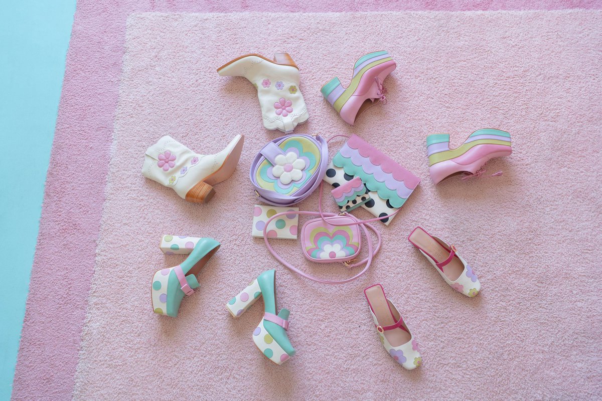 amy_roiland's tweet image. Butrich x me shoe and bag line called POP! #amyroiland #afashionnerdxbutrich #afashionnerd