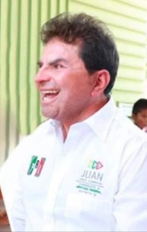 _ElenaRios's tweet photo. ‼️Acaba de comenzar otra audiencia‼️

El juez federal #PoncianoVelascoVelasco NUEVAMENTE admitió sin razon un amparo a #VeraCarrizal el cual pretende quitarme el poco embargo que logramos tras declararse en banca rota a través de prestanombres.
La VI sala del @tsjoaxaca resolverá https://t.co/ieCzQoSVQJ