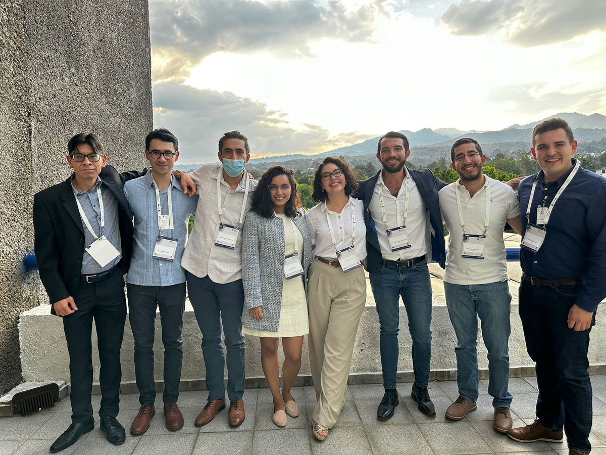 ReginaDuran's tweet photo. La semana pasada asistí al @CONGISPMx, donde presenté resultados del #EtiquetadoClaroQueSí en 🇲🇽 y de conflicto de interés, y tuve la oportunidad de conectar con grandes colegas y compañerxs del @1CINyS, @inspmx y de la Escuela de @SaludPublicaMx #19CONGISP #EtiquetadoParaLaSalud https://t.co/mUrHtbqc1S
