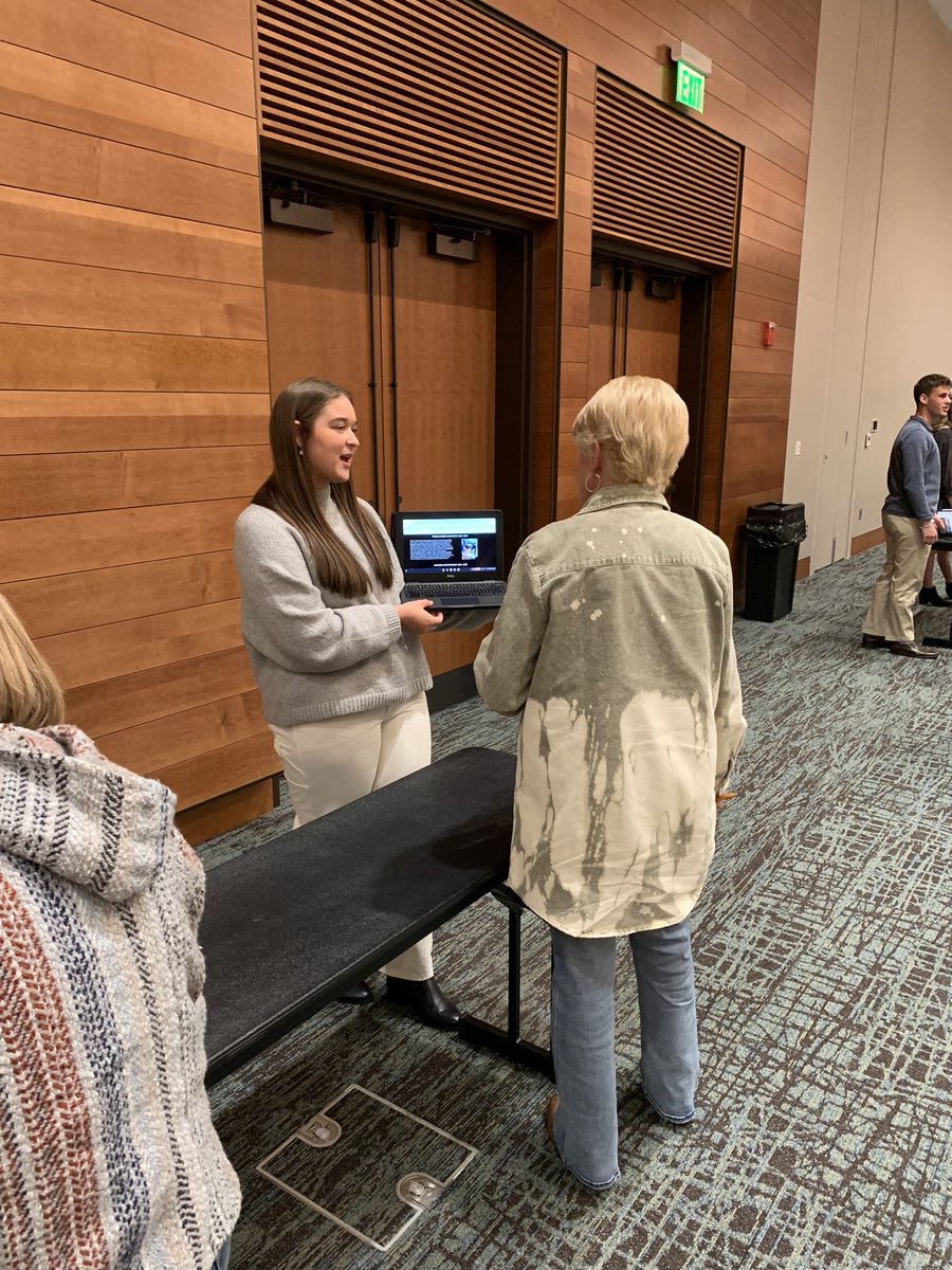 Amazing portfolio presentations by our Honors Work Based Learning Students at Lanier Tech @georgiadeptofed @GACTE @Hall_Schools @HallcoCBHS