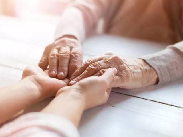 rah_kingston's tweet photo. Taking care of your loved ones and assisting them to stay at home is the top priority at RAH!  We allow them to bloom with the best health and well-being, giving them a life of peace and happiness.

#rightathome #nursing #seniorcarehome #careforbetter #healthforyou #oldagecare https://t.co/26aRn4Zz6A
