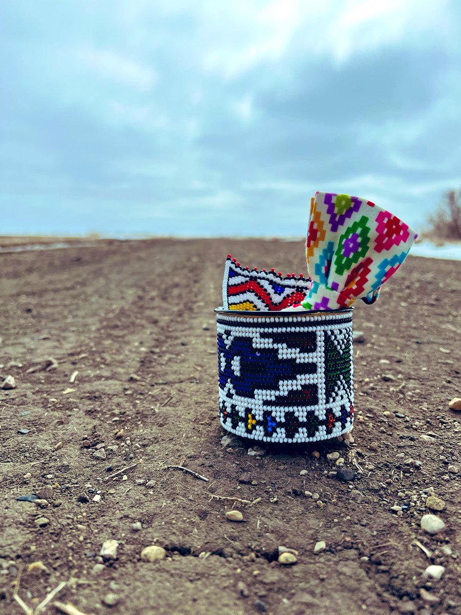 HiBowtiesonly's tweet photo. Where the road leads, is a #bowtieful place . https://t.co/nK0kM4osR5