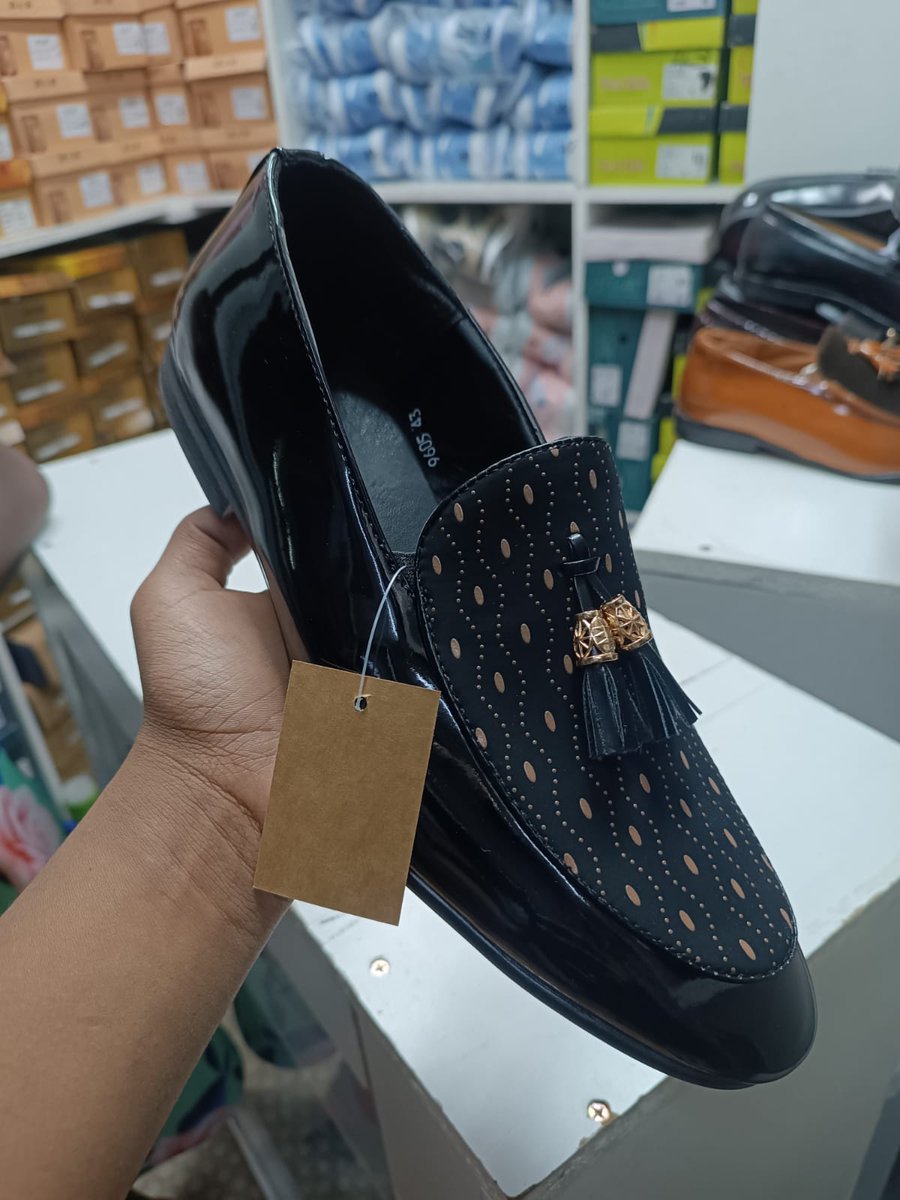 Fishwear2020's tweet photo. 💖item-Wetlooks
💖size- 40-45
💖price -ksh.2500
💖free delivery within Nairobi CBD and at an extra affordable cost across the country and World
💖0790554246 inbox for more info
💖Till no.5673003

#NOHANDSHAKE #SingleKiasi #DonaldTrump #safaricom #MondayandThursday #ramaphosa https://t.co/FMUiaSAcn4