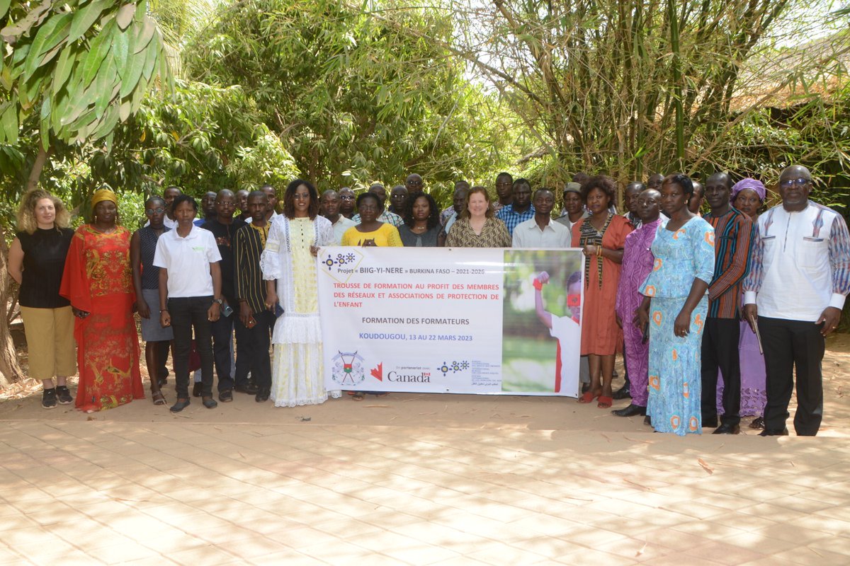 AmbCanBFA's tweet image. Le 13 mars à #Koudougou, @HermannCAN  a ouvert l’atelier de formation sur la trousse Réseaux de #ProtectionDeLenfant organisé par @BureauIBCR. 

Il est financé par @DevCanada  dans le cadre du projet contre les violences sexuelles/sexistes à l'égard des enfants.