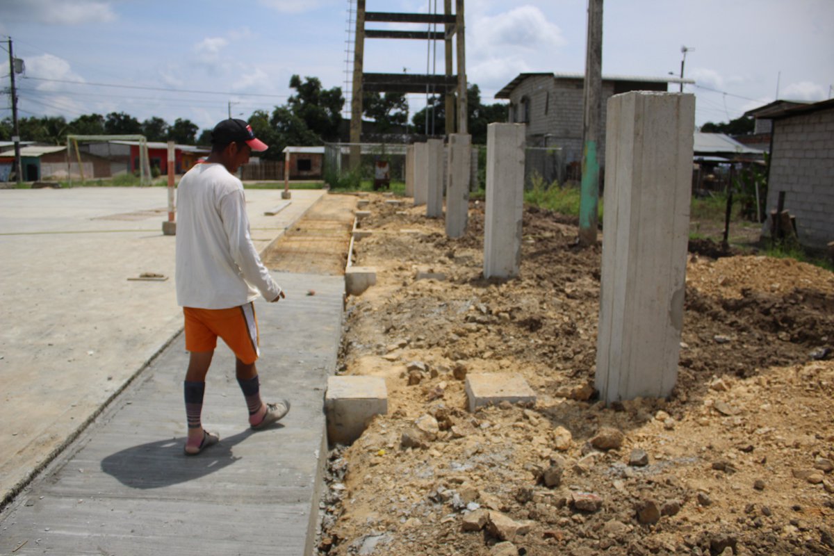 #Infórmate 
#GADMunicipal
#AlcaldeIngElvisEspinozaEspinoza
#PrefecturaDelGuayas 
#ConvenioconlaPrefecturaDelGuayas 
Trabajos de Readecuación y Mantenimiento de Cancha de uso Múltiple en la calle Primero de Mayo del sector San Lorenzo, mediante el CONVENIO DE 
#DGestiónOPM