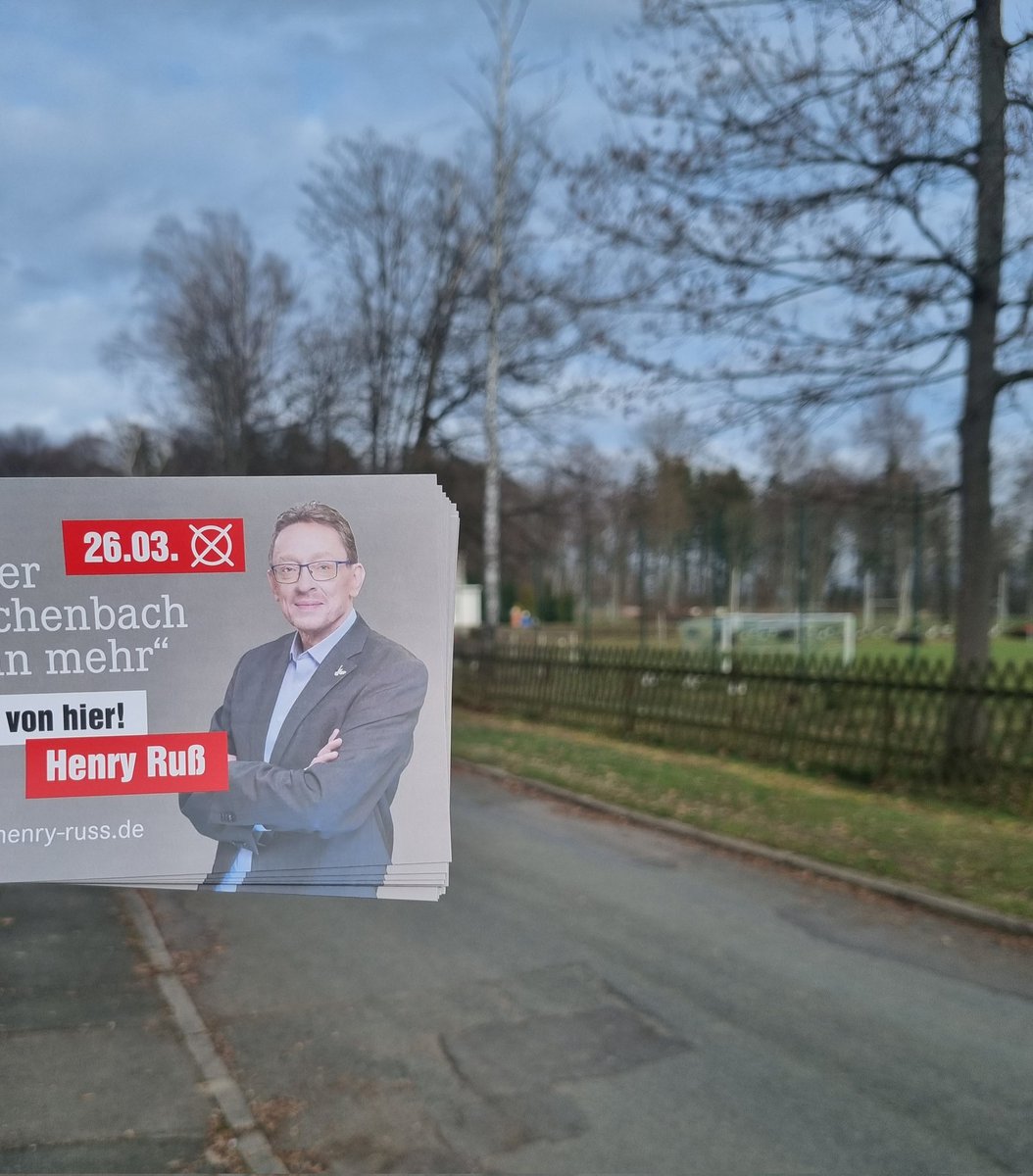 Wir waren heute in Rotschau und #Reichenbach für Henry #Ruß flyern. Jede Stimme ist wichtig! #oberbürgermeisterwahlRC @linke_sachsen <a href="/linkevogtland/">DIE LINKE. Vogtland</a>