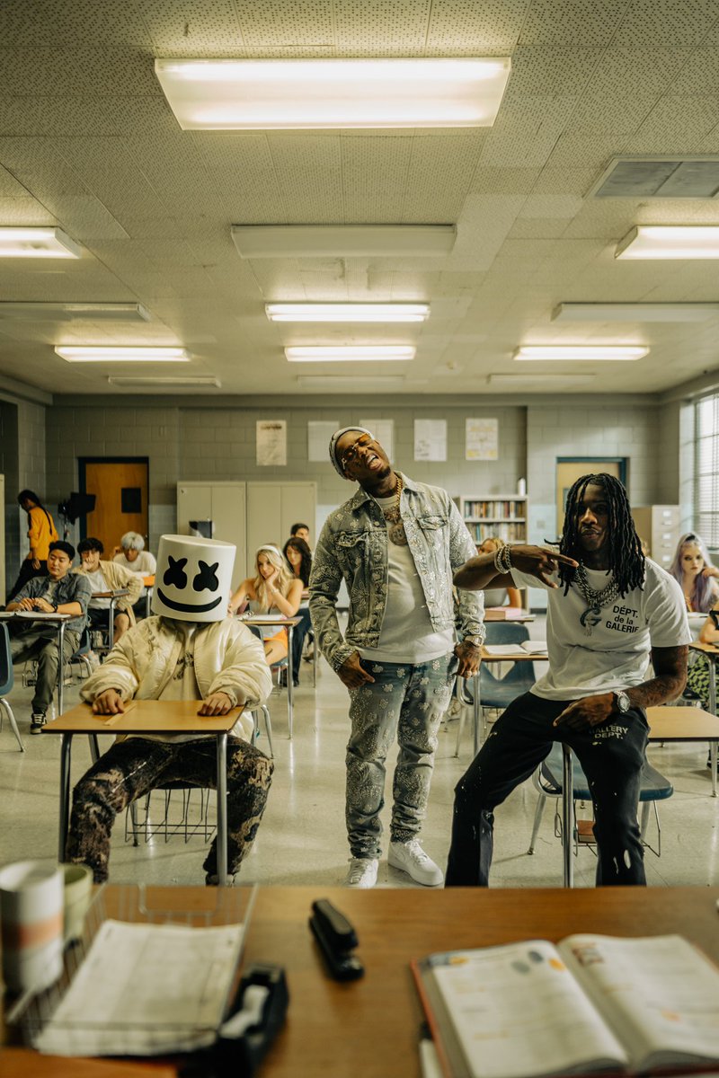 marshmello's tweet photo. You know what’s coming @Polo_Capalot @sizzle808MAFIA https://t.co/QcViL6Ep4b