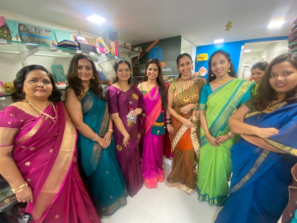 OfficialAkshata's tweet photo. When woman support's woman we create beautiful things. The art space is a true example of women empowerment.
The art space is a concept of women entrepreneurs where 9 of them together to run a boutique helping each other to grow...good luck ladies #Theartspace
#VocalForLocal https://t.co/29jXbX1B8r