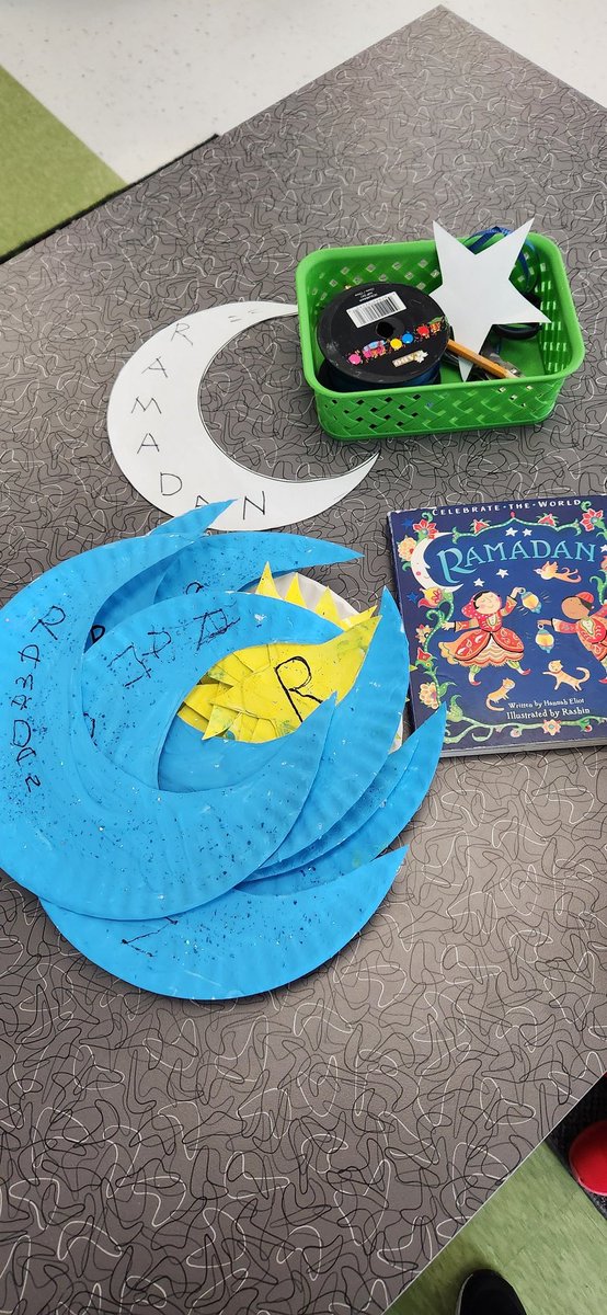 fgnazeda's tweet photo. Welcoming Ramadan @ShingwakonsPS Learning and exploring how the Muslims around the world observing the blessed month of Ramadan!🌏#ramadanmubarak 🌙 #Kindergarten https://t.co/GWu26iER8l