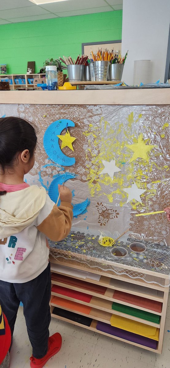 fgnazeda's tweet photo. Welcoming Ramadan @ShingwakonsPS Learning and exploring how the Muslims around the world observing the blessed month of Ramadan!🌏#ramadanmubarak 🌙 #Kindergarten https://t.co/GWu26iER8l