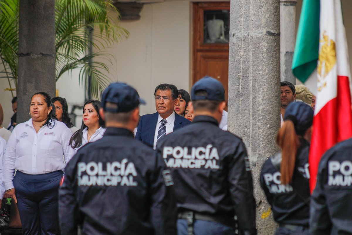 Esta mañana se llevó a cabo el acto cívico en conmemoración al 217 Aniversario del Natalicio de Benito Juárez García, la ceremonia se llevó a cabo en bajos de palacio municipal, en donde se encuentra el busto del Benemérito de las Américas.