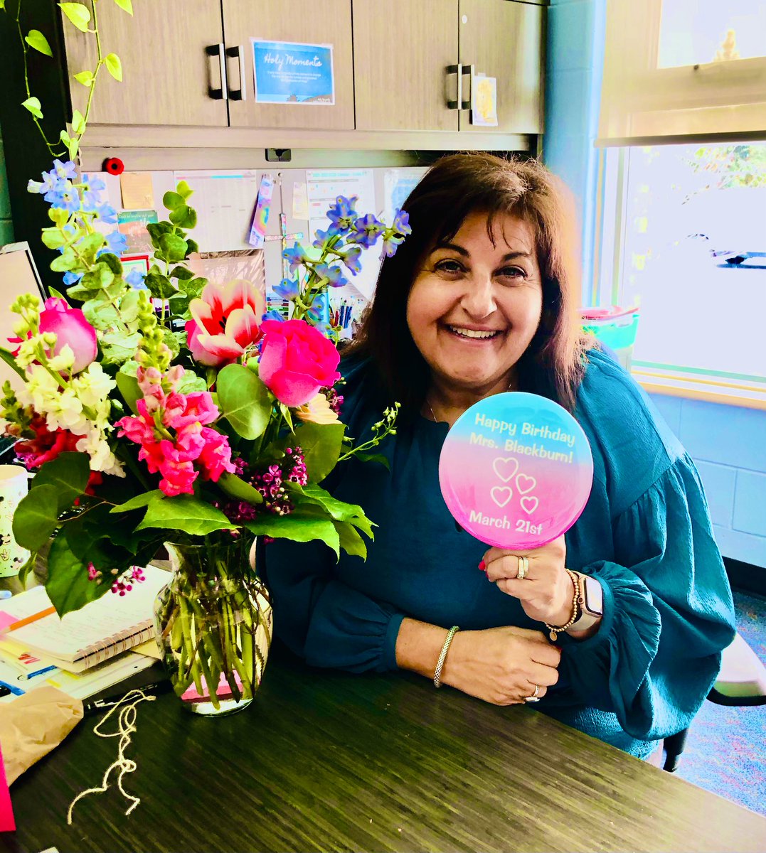 AskariNasim's tweet photo. Wishing a great Birthday to this wonderful lion π€©β₯οΈπ₯°! Happy Birthday @joannenoir! π₯³π€©π#ocsbJoy #ocsbBeCommunity @StAnneOCSB https://t.co/hs8JfSvpEG