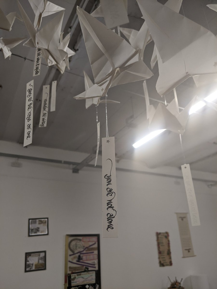 I've had the pleasure of spending my day surrounded by a beautiful, growing  installation of origami birds and haiku poems created by our wonderful community led by the fabulous @BrianTheScriber
and @louisethepoet 

@Healthy_Arts #platinumjubilee
#WorldPoetryDay2023