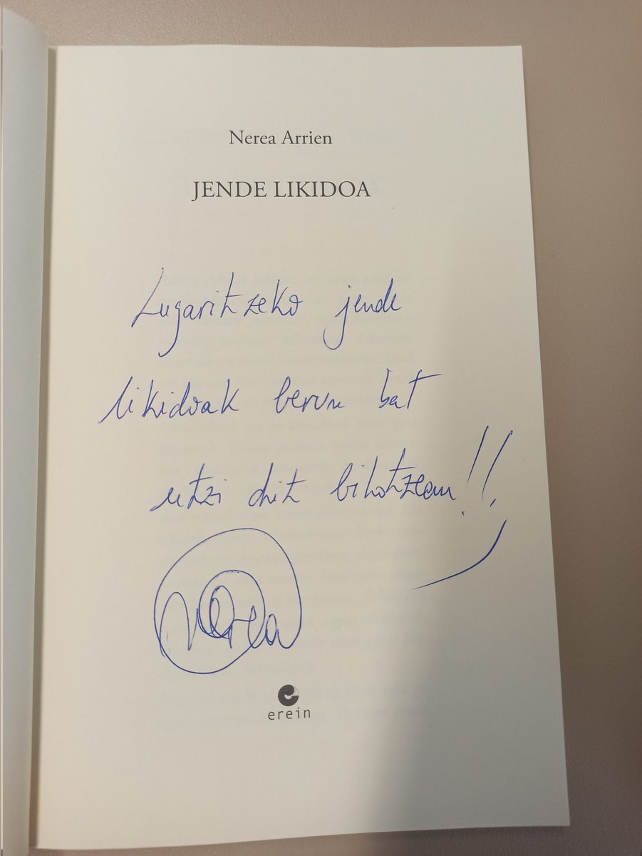 amaruizfer's tweet photo. @DK_Liburutegiak  Atzo #Lugaritzliburutegiko solasaldian @Nerearrien idazlea entzutzeko aukera paregabea izan genuen. #Jendelikidoa obraren aztertuz zoom batekin marea likidora hurbildu ginen. 
Mila esker @Nerearrien plazerra izan da zurekin berba egitea. https://t.co/UCGP3NgRTy
