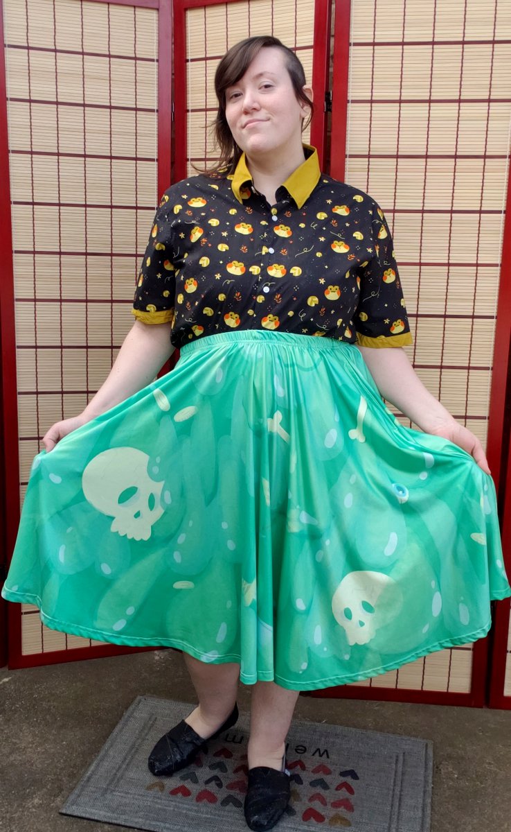 FreshHotFlavors's tweet photo. Big Scary Slime skirts are back in stock! But there's not like, a whole ton of them. 

4 A Size
1 B Size
1 C Size https://t.co/qu52BSdpOb