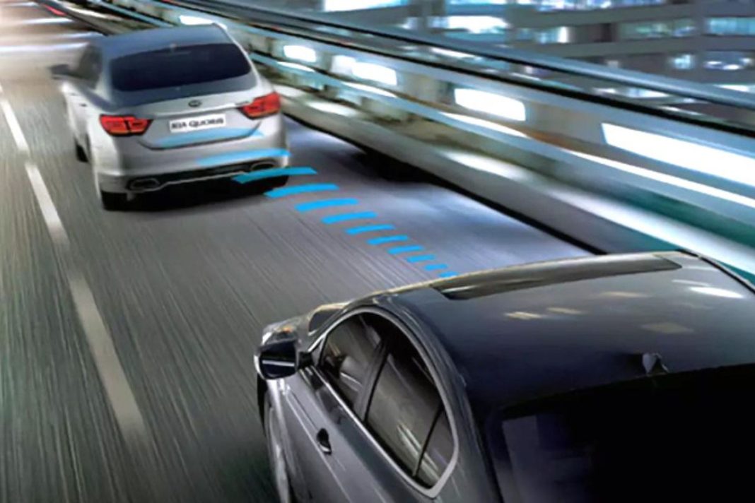 Check out our 6 safety tips for driving at night.  #lens.com #lensdotcom #contactlenses #nightdriving #safetytips #responsibledriving 
lens.com/eyestyle/tips-…
