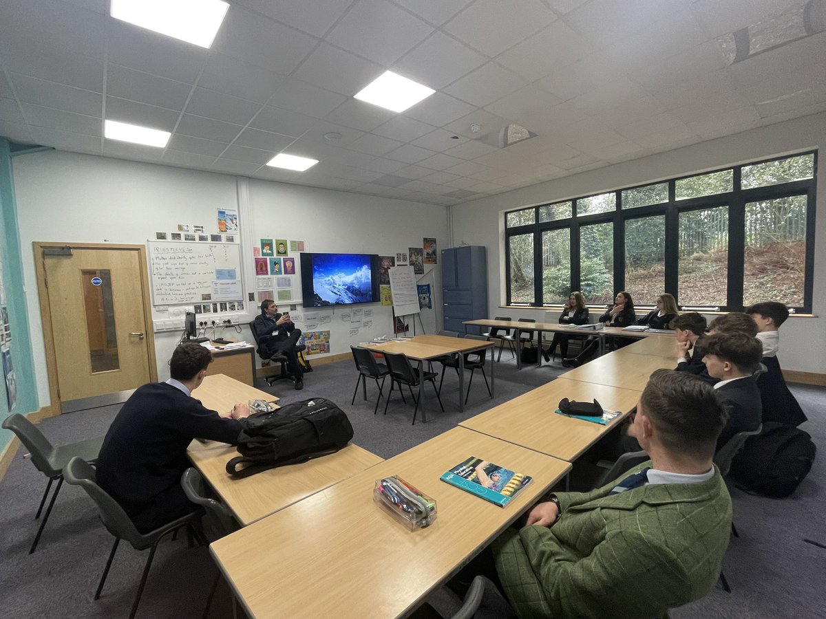 Y11 GCSE PE pupils enjoying a talk from our author in residence Matt Dickinson. They discussed altitude training, team cohesion, goal setting and motivation in relation to Matt’s life experiences including his climb to the top of Mount Everest! #inspiringsubjectpassion #GCSEPE