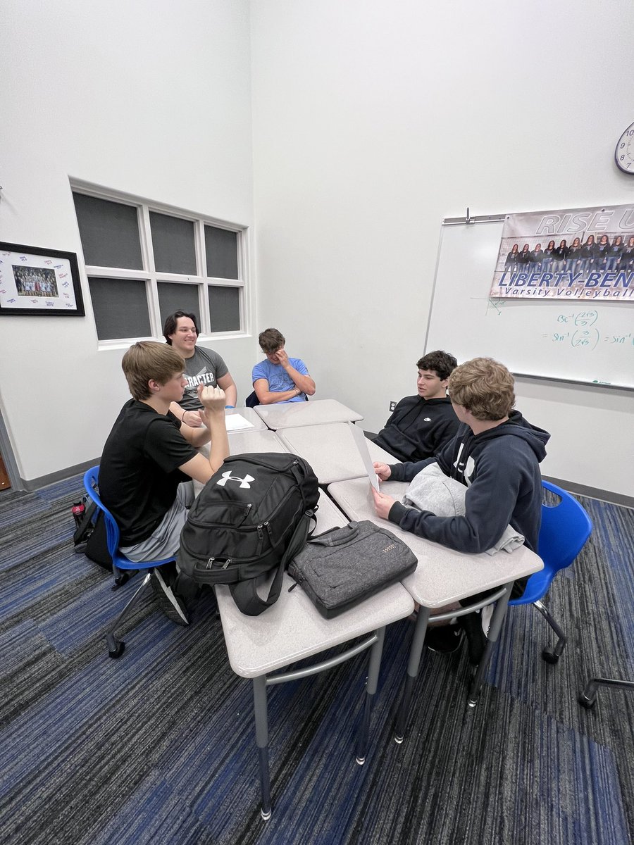 DavidRath93's tweet photo. LB Senior Habitudes leaders passing their wisdom down to the Sophomore Habitudes leaders.  Leaders teaching leaders!  @LBLocalSchools @GrowingLeaders #Habitudes #leaders @LibertyBentonHS #PassTheBaton @TimElmore https://t.co/qgsekZqism